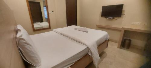 Rajahmundry Hotel | Sri Aditya Inn