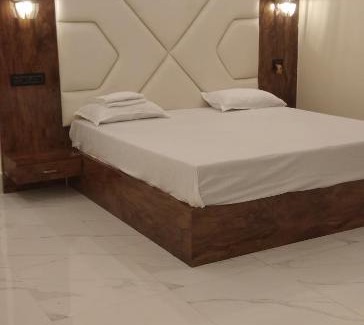 Muzaffarpur Hotel | Sri Banshi Garden
