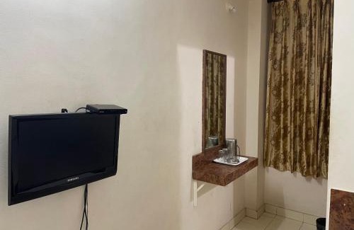 Gandhi Nagar Hotel | Sri Durgamba Lodge
