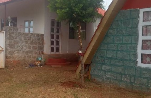 Yelagiri House | Sri kanna resort