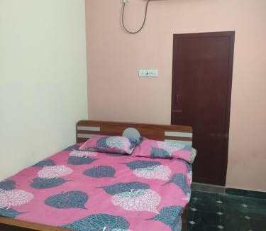 Kanchipuram Hotel | Sri Lakshmi perumal thirumana Mahal and rooms
