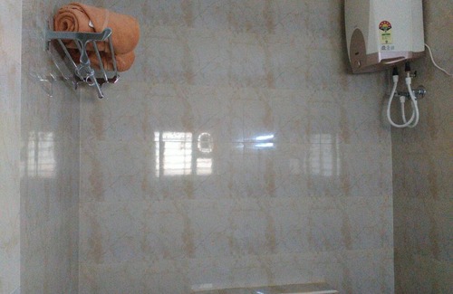 Mayiladuthurai Hotel | Sri Nivas Guest House