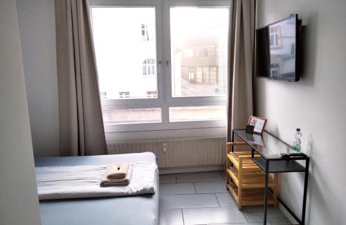 Reutlingen House | Sroom 118 and 119 in Center