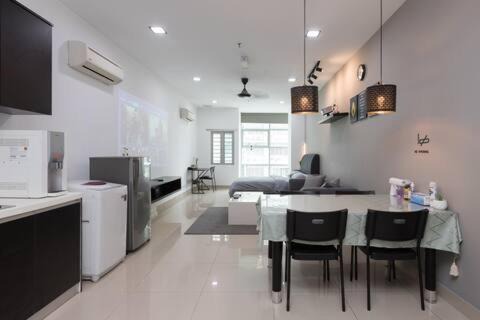 Subang Jaya Apartment | SS15 Courtyard Subang Jaya Sunway Home Cinema Projector Studio 120 Inches