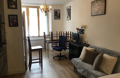 Ax-les-Thermes Apartment | St 1, 3/4 pers, 27 m2, good location, ideal for vacations.