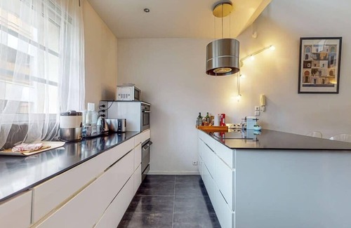 Saint - Agne House | St Agne· 3 min du métro/bus - Patio - bassin