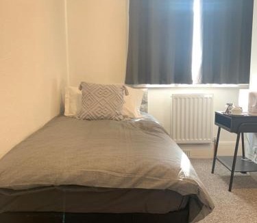 Exeter House | St Anne's Road Guest House