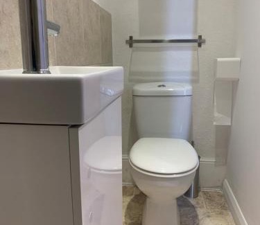 Exeter House | St Anne's Road Guest House