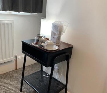 Exeter House | St Anne's Road Guest House