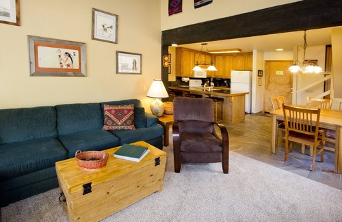 Mammoth Lakes Condo | St Anton Condos #24 (2-Bedroom) with Pool by RedAwning