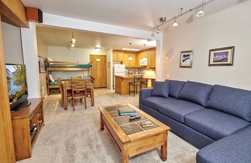 Mammoth Lakes Condo | St Anton Condos #37 (1-Bedroom) with Pool by RedAwning