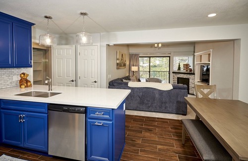 Mammoth Lakes Condo | St Anton Condos #48 (2-Bedroom) with Pool by RedAwning