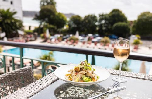 St. Brelade Hotel | St Brelade's Bay Hotel