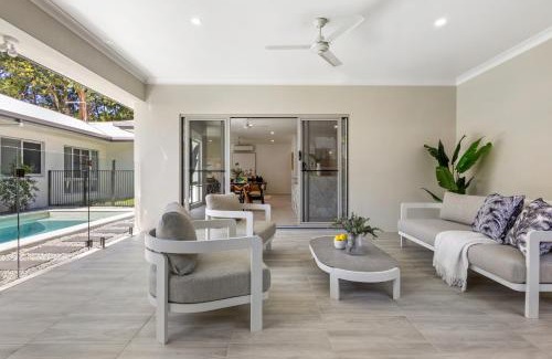 Port Douglas Villa | St Crispins Villa 2 with private heated Pool
