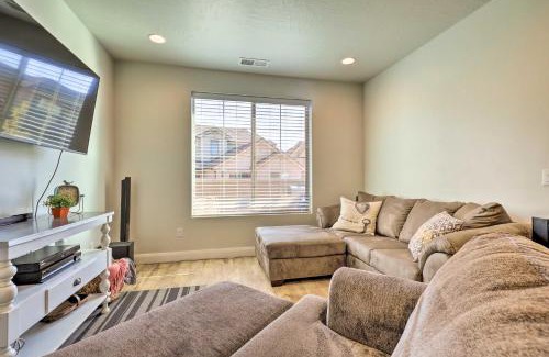 Sienna Hills House | St George Area Townhome with Patio and Pool Access