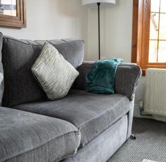Belfast Central District Apartment | St George Market 3 BR House City Centre Parking