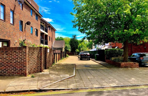 Portsmouth Apartment | St Georges Balcony Suite