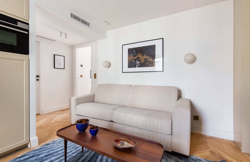Pigalle Apartment | St Georges - Fabulous Two Bedroom in Paris