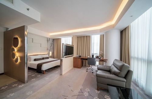 Mid Valley City Hotel | St. Giles Boulevard Hotel