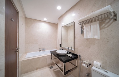 Mid Valley City Hotel | St. Giles Boulevard Hotel