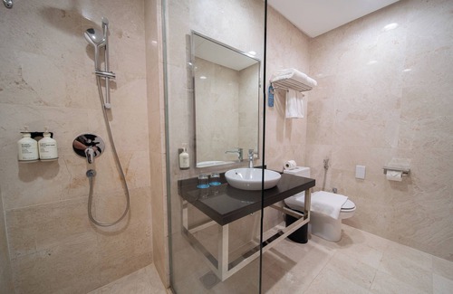Mid Valley City Hotel | St. Giles Boulevard Hotel