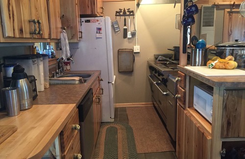St. Helen Cabin | St. Helen - Ultimate Man Cave ladies will Love it too!