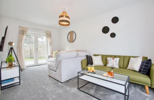 Hayle Apartment | St Ives Bay - Immaculate Brand New 3Bed - Free Parking - Beach - WiFi