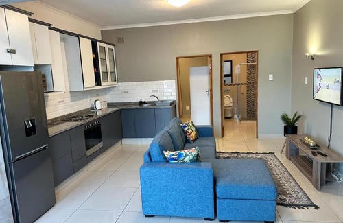 Margate Apartment | St Ives beach access apartment