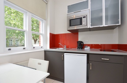Holland Park Apartment | St James House Serviced Apartments by Concept Apartmentsv