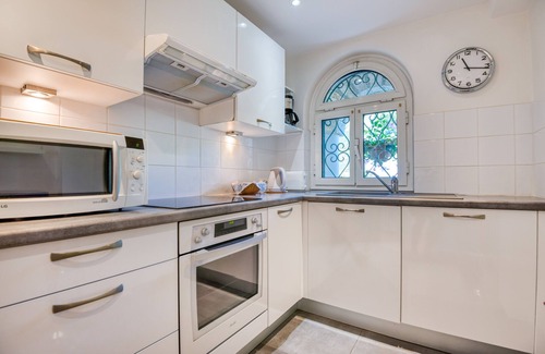 Cap-Ferrat Villa | St Jean Cap Ferrat, Ground floor Villa, 3 rooms, swimming pool, terrace, garden
