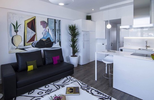 Saint-Jean-de-Luz City Center Apartment | St Jean de Luz plage. Calm, design, great comfort. Breathtaking sea views.