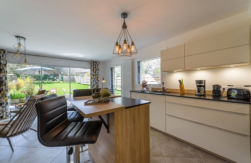 Saint-Jorioz Apartment | ST JORIOZ centre - Parc Saint Jore, jardin et lac