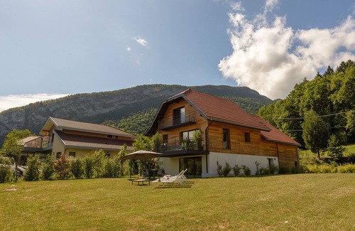 Saint-Jorioz Villa | ST JORIOZ - Villa Serenya, lake and mountain views