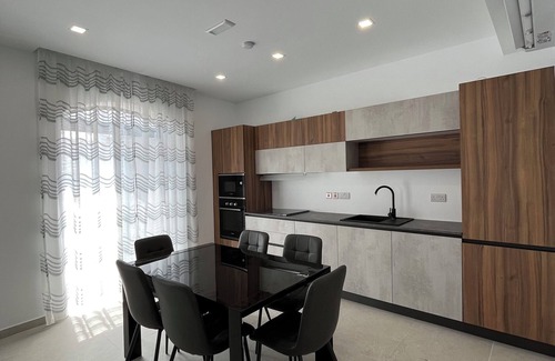 Paceville Apartment | ST JULIANS CENTRAL/SPACIOUS 3 BEDROOM APARTMENT
