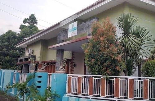 Kalipuro House | St.ketapang 2 homestay