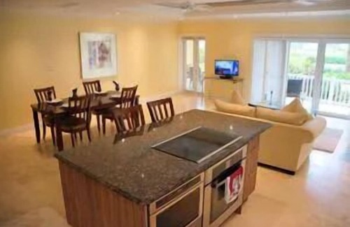 Cotton Ground House | St Kitts & Nevis Tour! 3 Spaces w/ Swimming Pool, Airport Shuttle & Spa