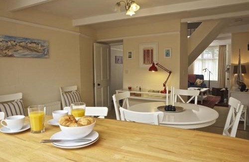 Salcombe House | St Leonards