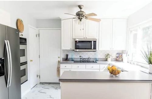 Glencoe House | St. Louis Home away from Home!