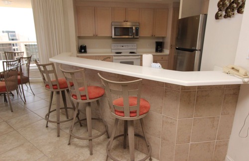 Fort Walton Beach - Destin Condo | St. Maarten 1408- 3bd Beach Resort resort condo!