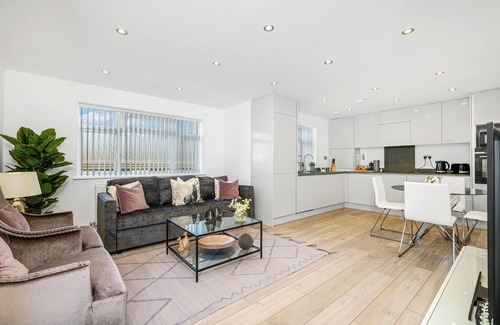 South Ruislip Apartment | St Martins House Luxury Apartments Ruislip- Apt C