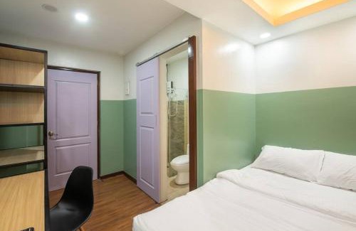 Downtown Apartment | St. Marvin Studio Makati M208