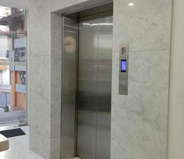 Downtown Apartment | St. Marvin Studio Makati M202
