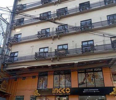 Downtown Apartment | St. Marvin Studio Makati M202