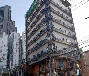 Downtown Apartment | St. Marvin Studio Makati M402