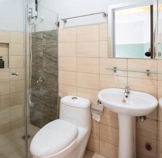 Downtown Apartment | St. Marvin Studio Makati M402