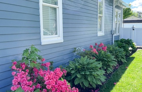 St. Michaels Cottage | St. Michael's Premier In-Town Rental with heated pool.