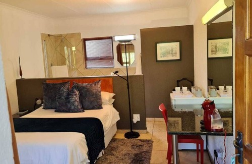 Alberton Cabin | St Michelle Guest Lodge