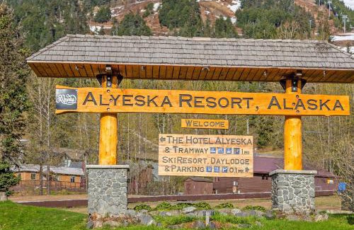Alyeska House | St. Moritz House & Apartment
