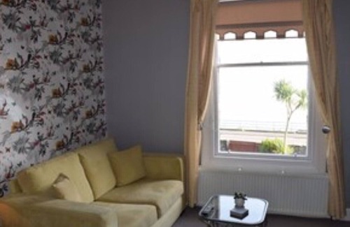 Rothesay Apartment | St Ninan's apartment · 1 Marine Place