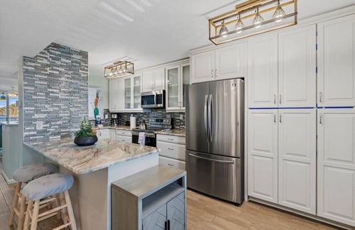 St. Petersburg Condo | St Pete Isla Bahia Vista 7-203 2/2 Amazing View